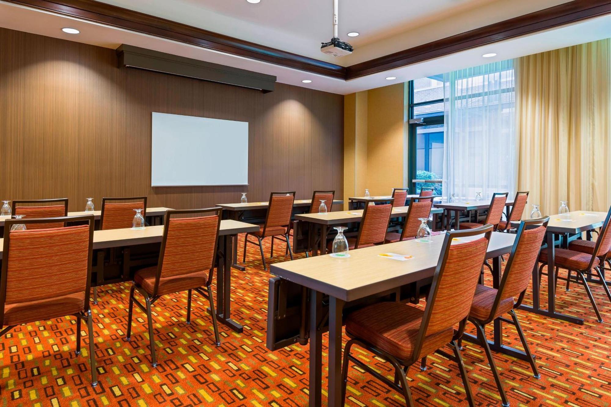 Courtyard By Marriott Little Rock Downtown Hotel Eksteriør billede