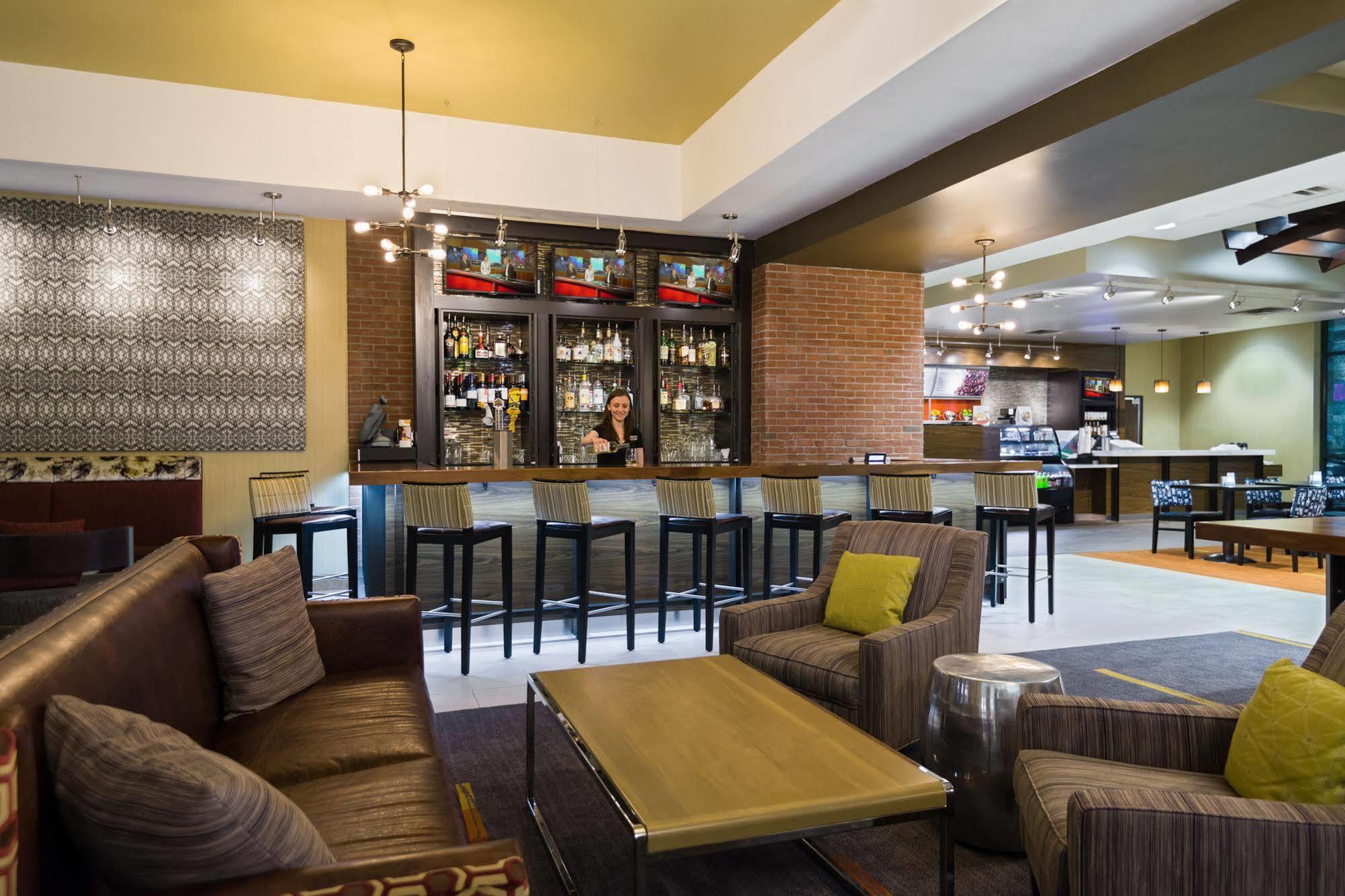 Courtyard By Marriott Little Rock Downtown Hotel Eksteriør billede